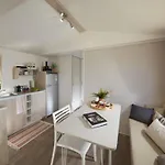 Campsite Mobil Avec Terrasse Pour 6 Personnes - Api-1-52-389