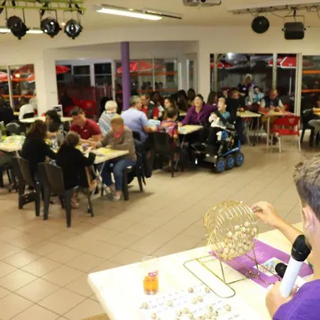 Mobil Avec Terrasse Pour 6 Personnes - Api-1-52-389 Campeggio