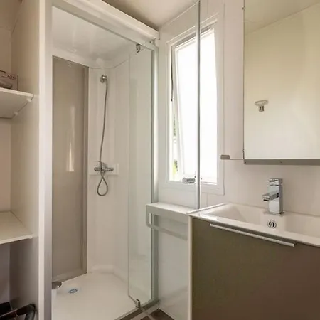 Campsite Mobil Avec Terrasse Pour 6 Personnes - Api-1-52-389 Bretignolles-sur-Mer