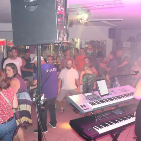 Mobil Avec Terrasse Pour 6 Personnes - Api-1-52-389 Brétignolles-sur-Mer