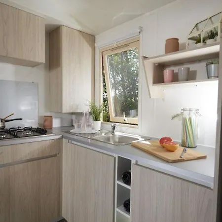 Mobil Avec Terrasse Pour 6 Personnes - Api-1-52-389 * Bretignolles-sur-Mer