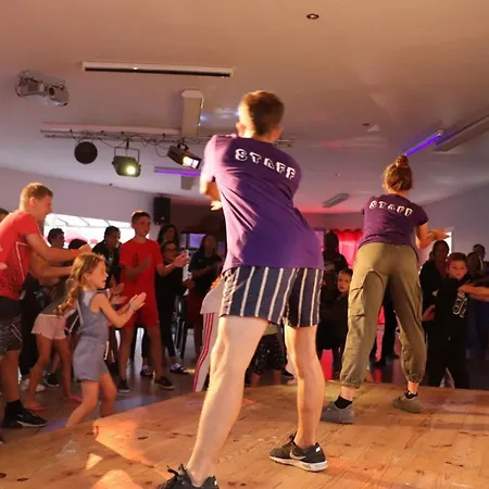 Campeggio Mobil Avec Terrasse Pour 6 Personnes - Api-1-52-389 *